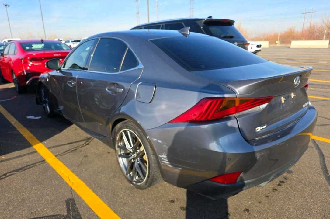 Car Image 2019 LEXUS IS