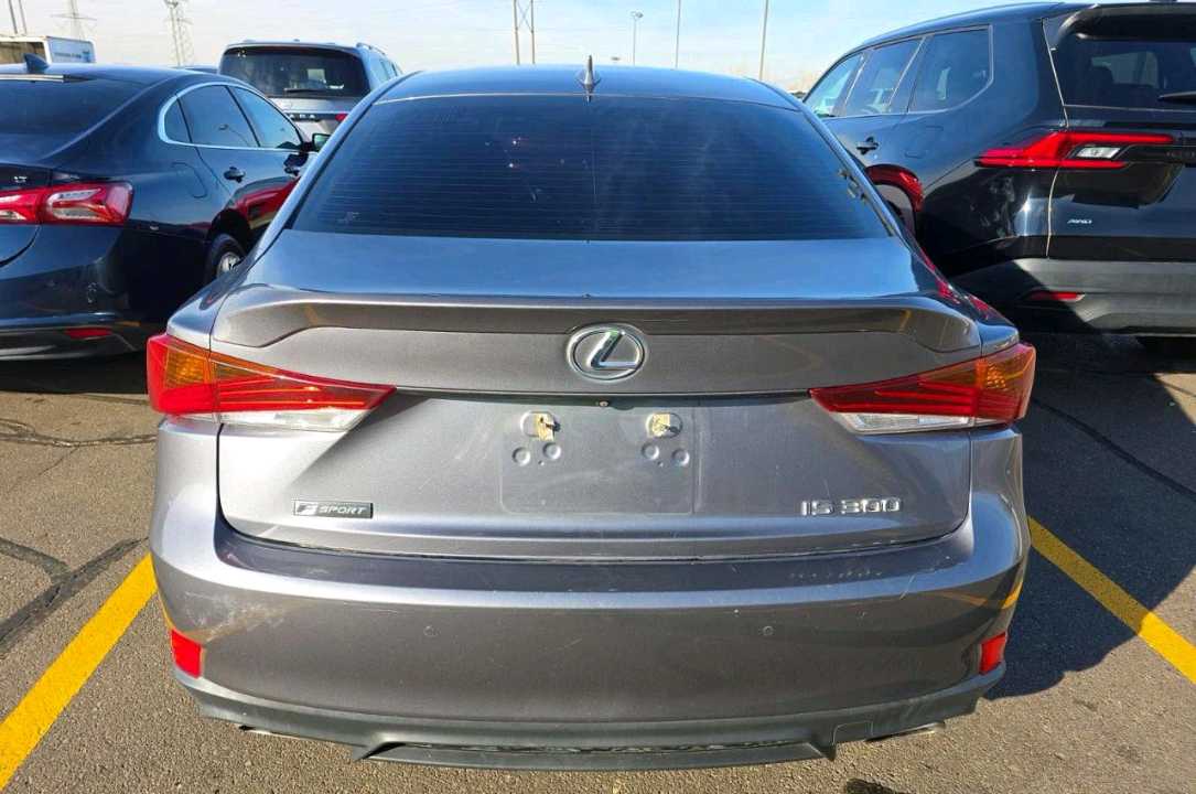 Car Image 2019 LEXUS IS