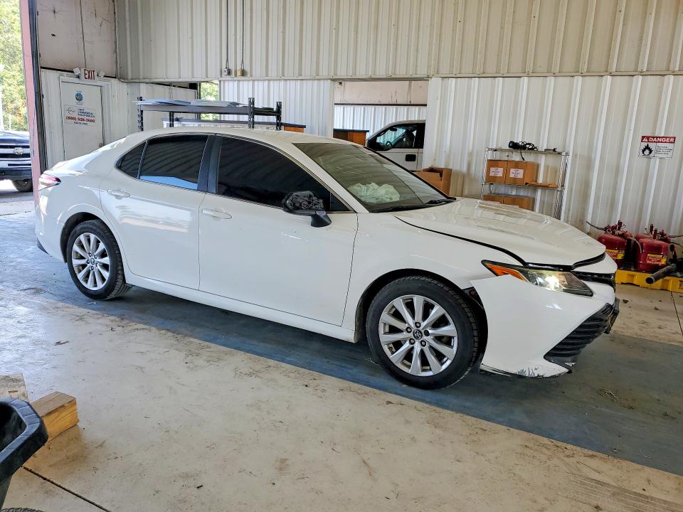 Car Image 2019 TOYOTA CAMRY
