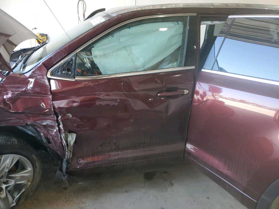 Car Image 2019 TOYOTA HIGHLANDER