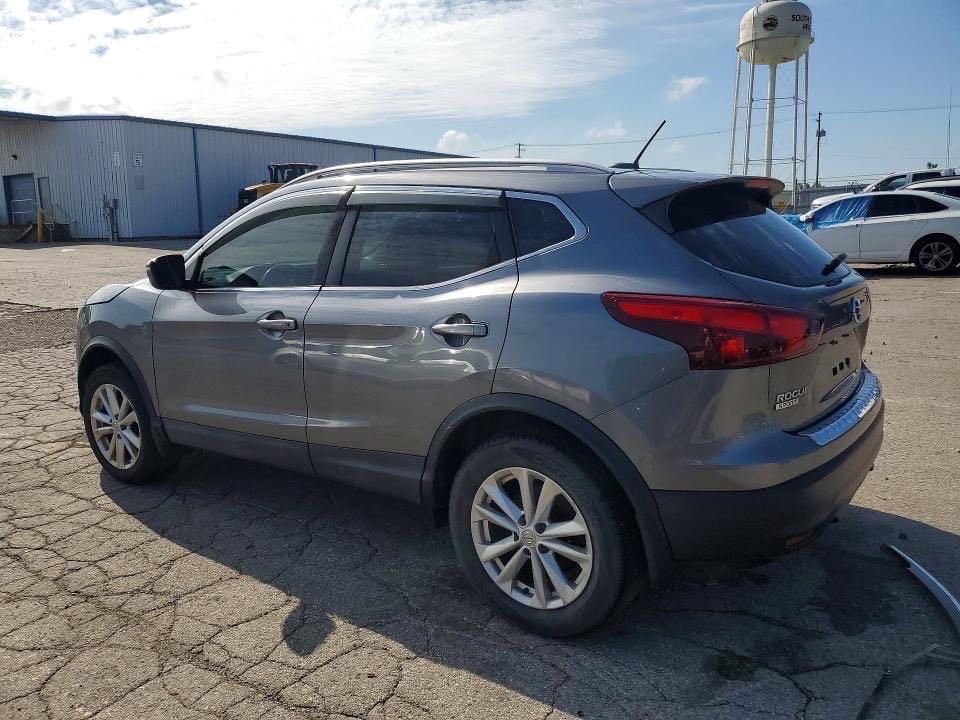 Car Image 2018 NISSAN ROGUE