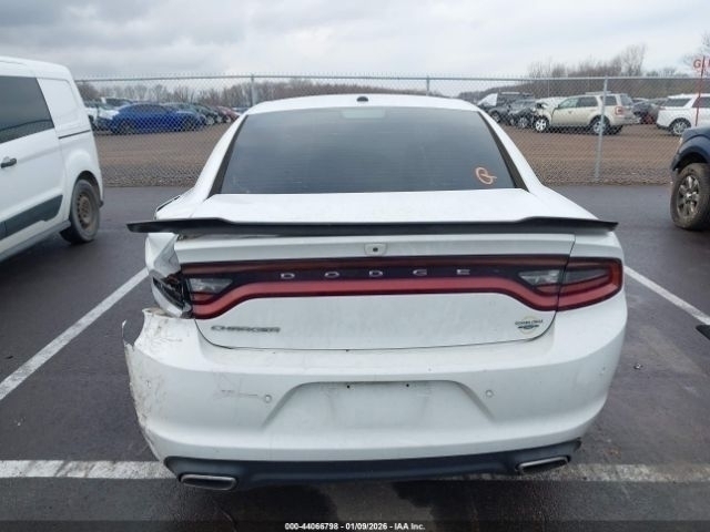 Car Image 2019 DODGE CHARGER