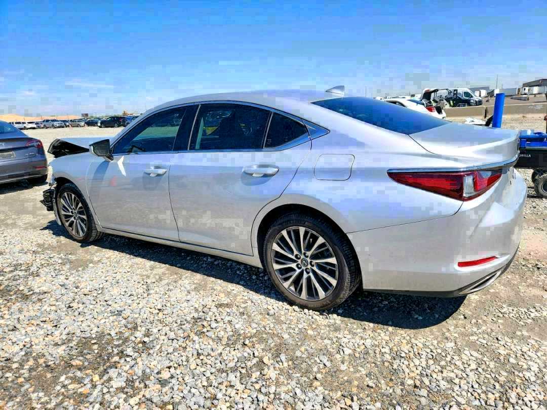 Car Image 2019 LEXUS ES