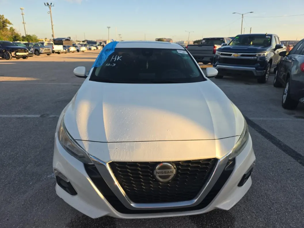 Car Image 2019 NISSAN ALTIMA
