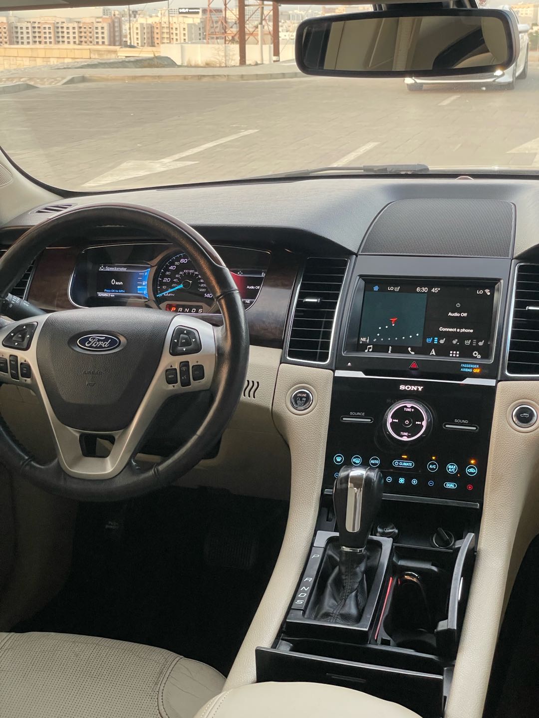 Car Image 2018 FORD TAURUS 