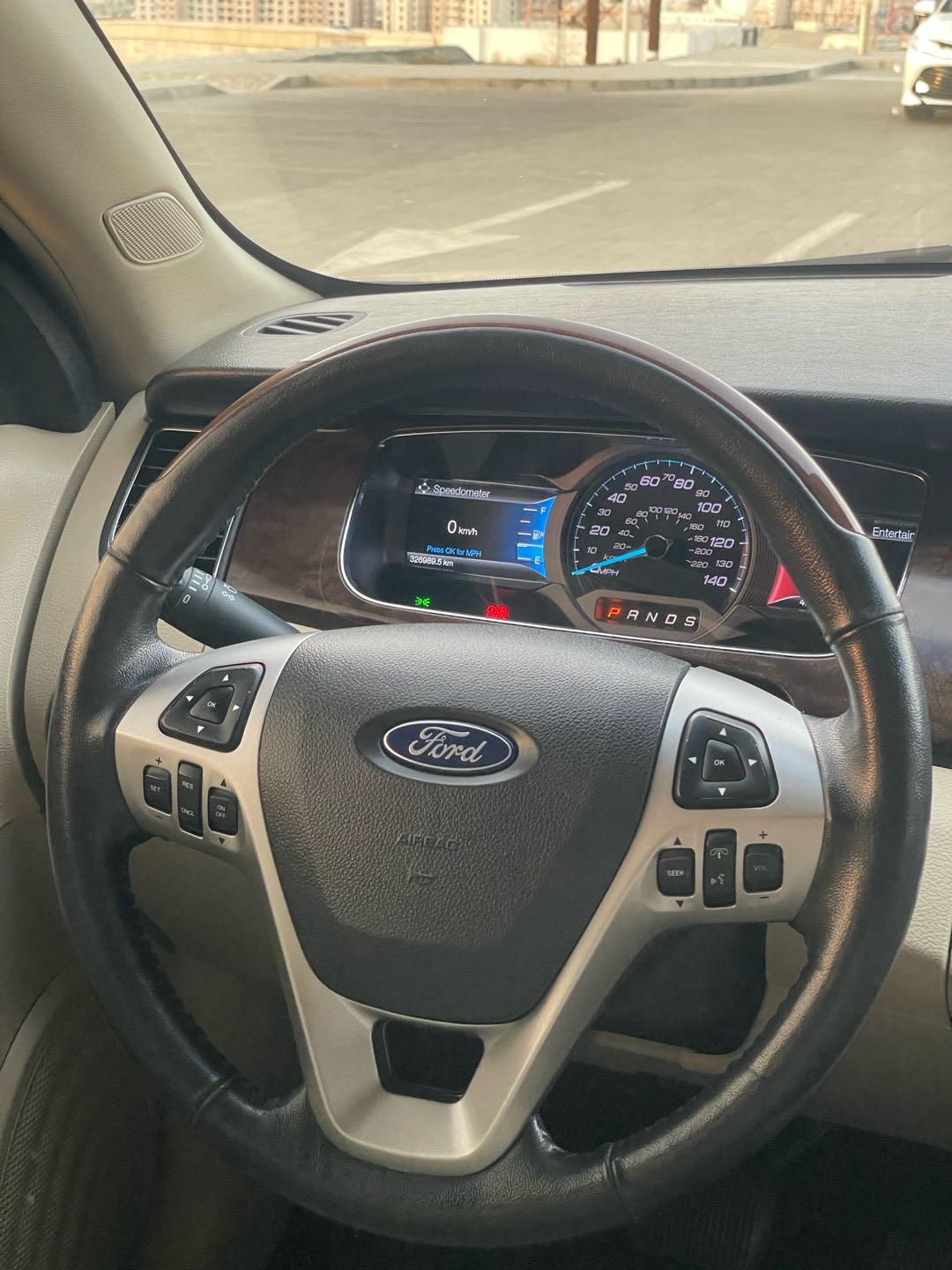 Car Image 2018 FORD TAURUS 