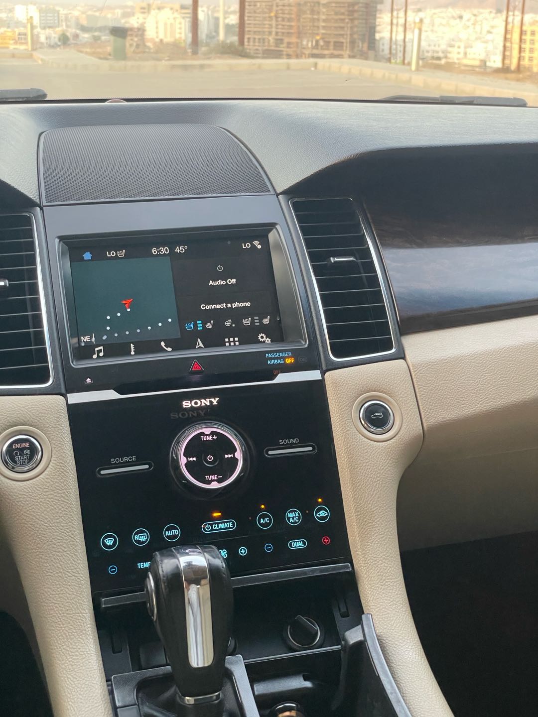 Car Image 2018 FORD TAURUS 