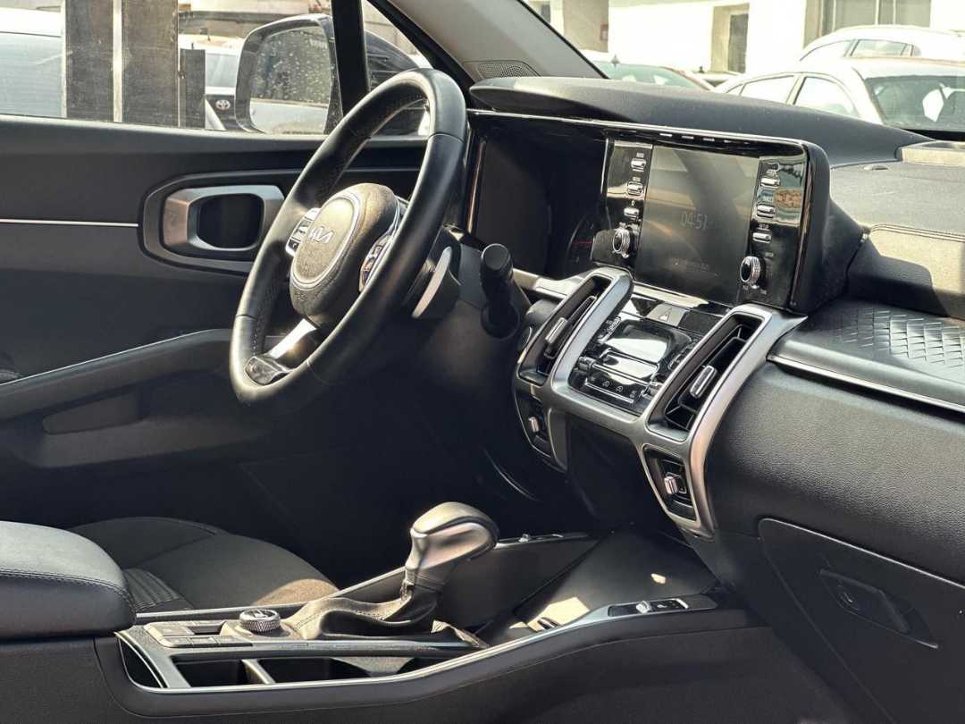 Car Image 2021 KIA SORENTO