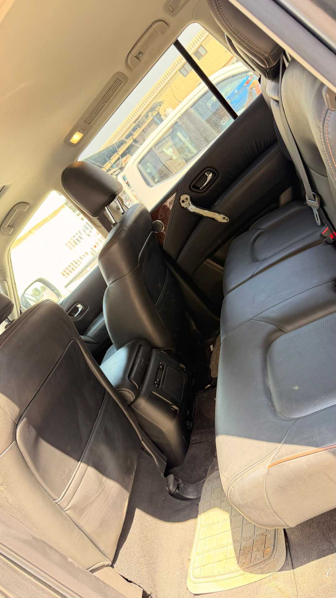 Car Image 2019 NISSAN ARMADA