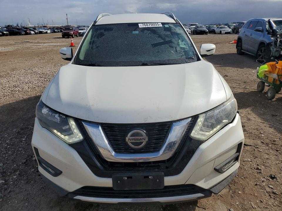 Car Image 2019 NISSAN ROGUE