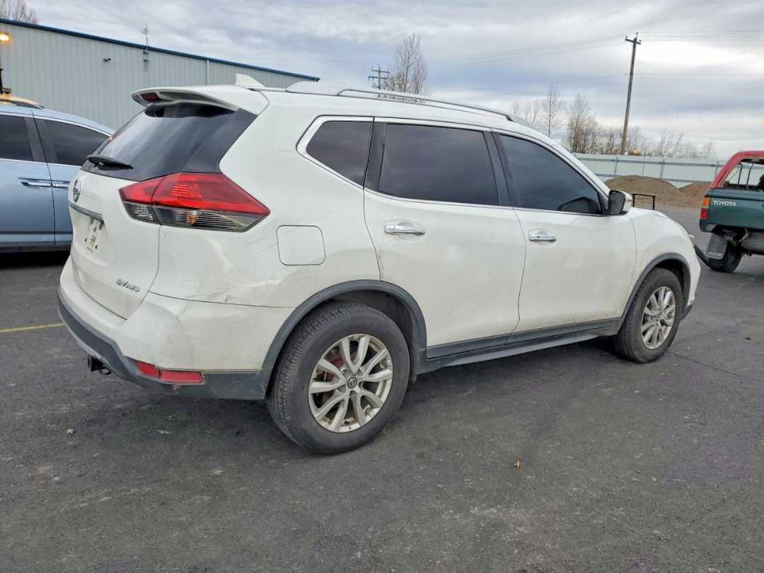 Car Image 2018 NISSAN ROGUE