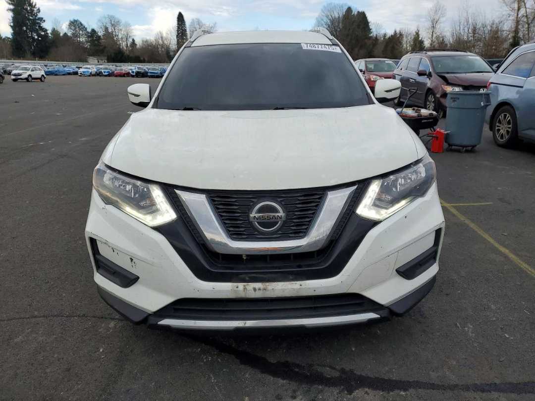 Car Image 2018 NISSAN ROGUE