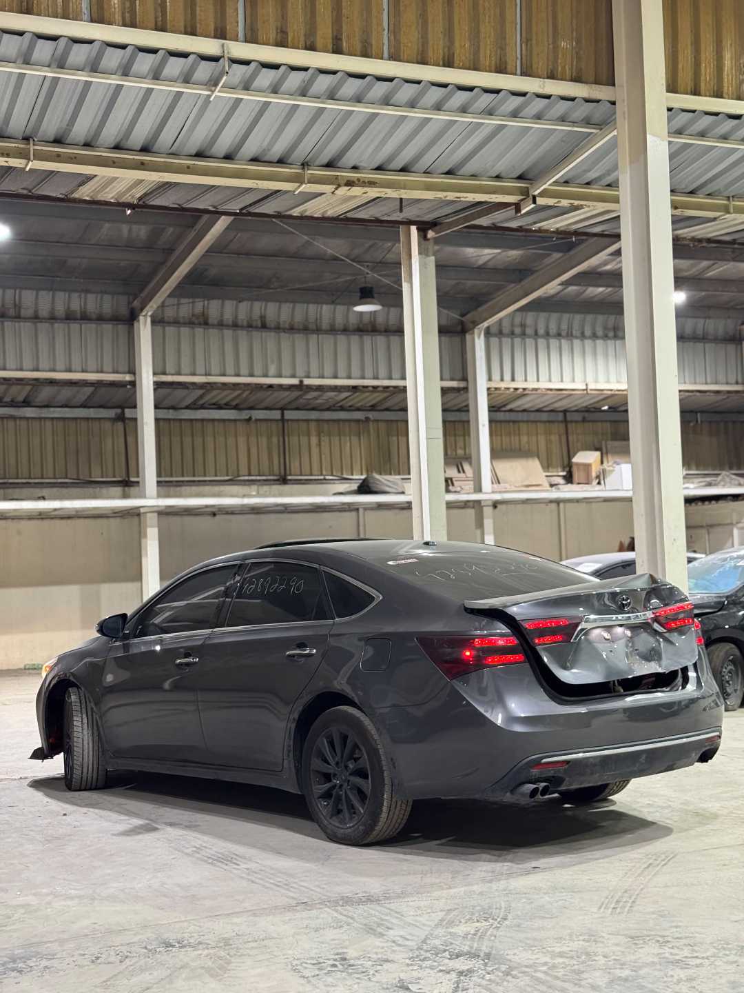 Car Image 2018 TOYOTA AVALON
