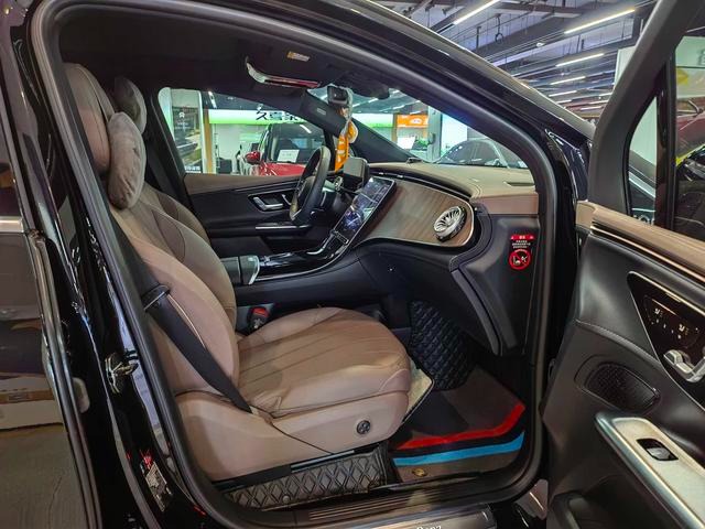 Car Image 2018 MERCEDES GLC CLASS