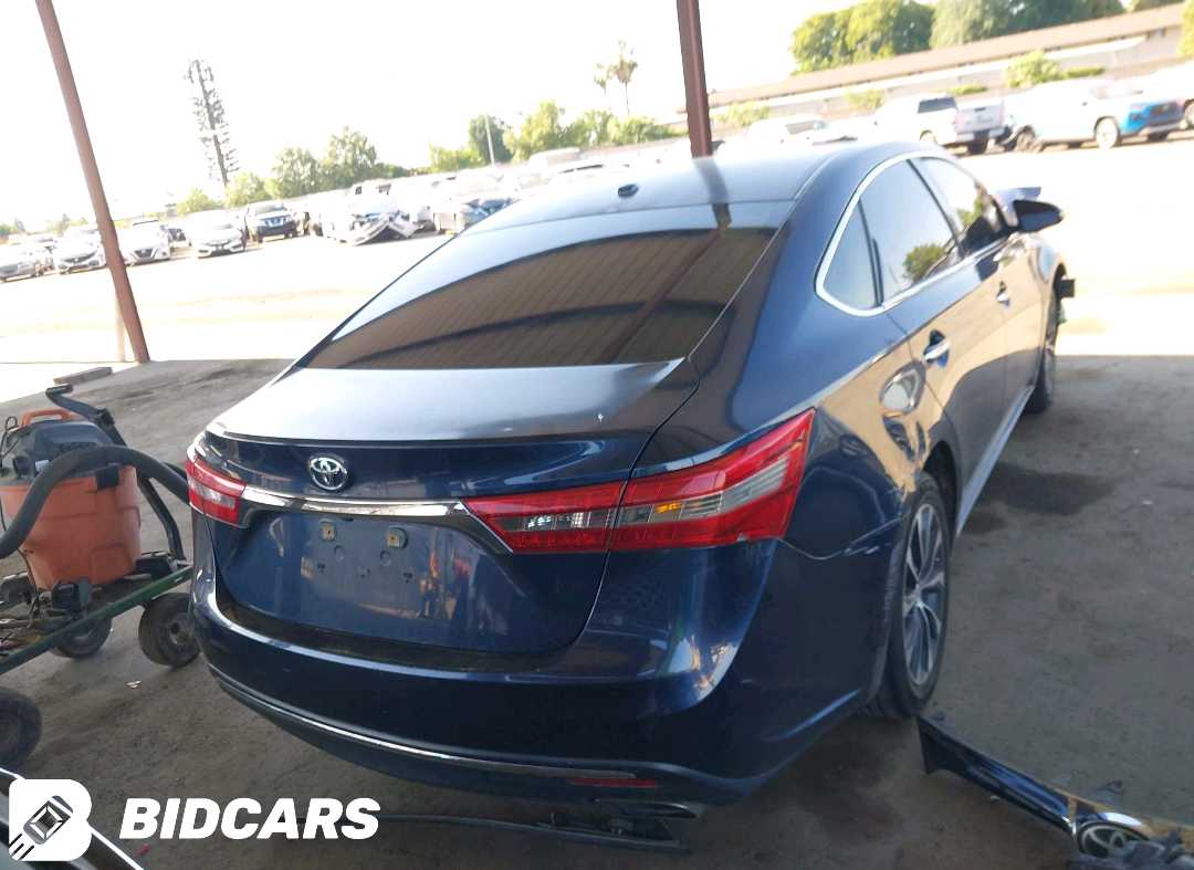 Car Image 2018 TOYOTA AVALON