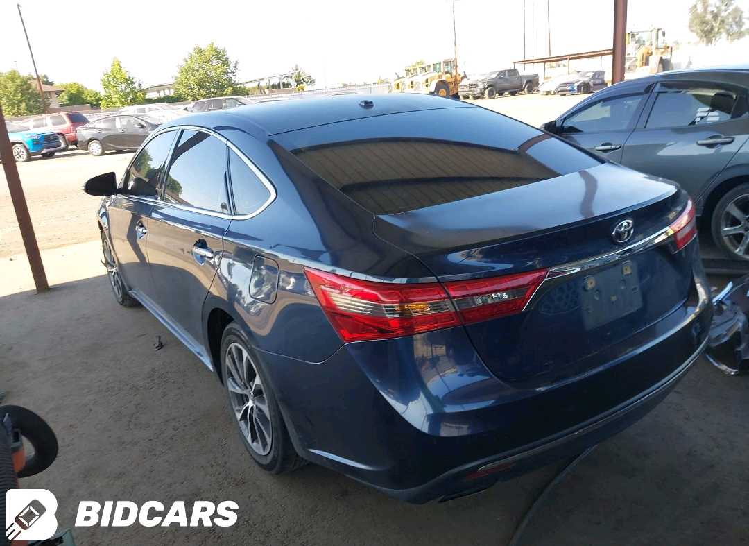 Car Image 2018 TOYOTA AVALON