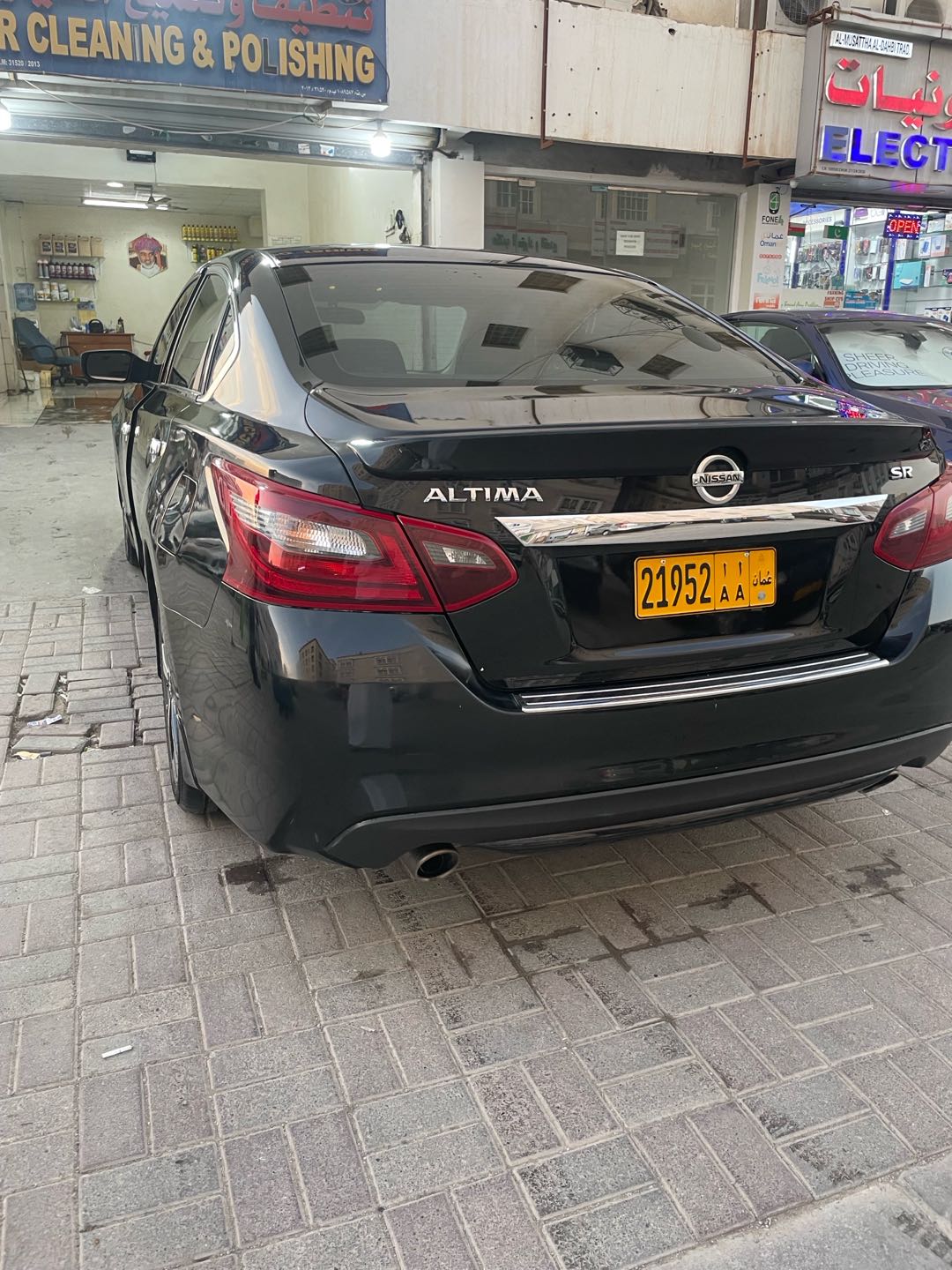 Car Image 2017 NISSAN ALTIMA SR