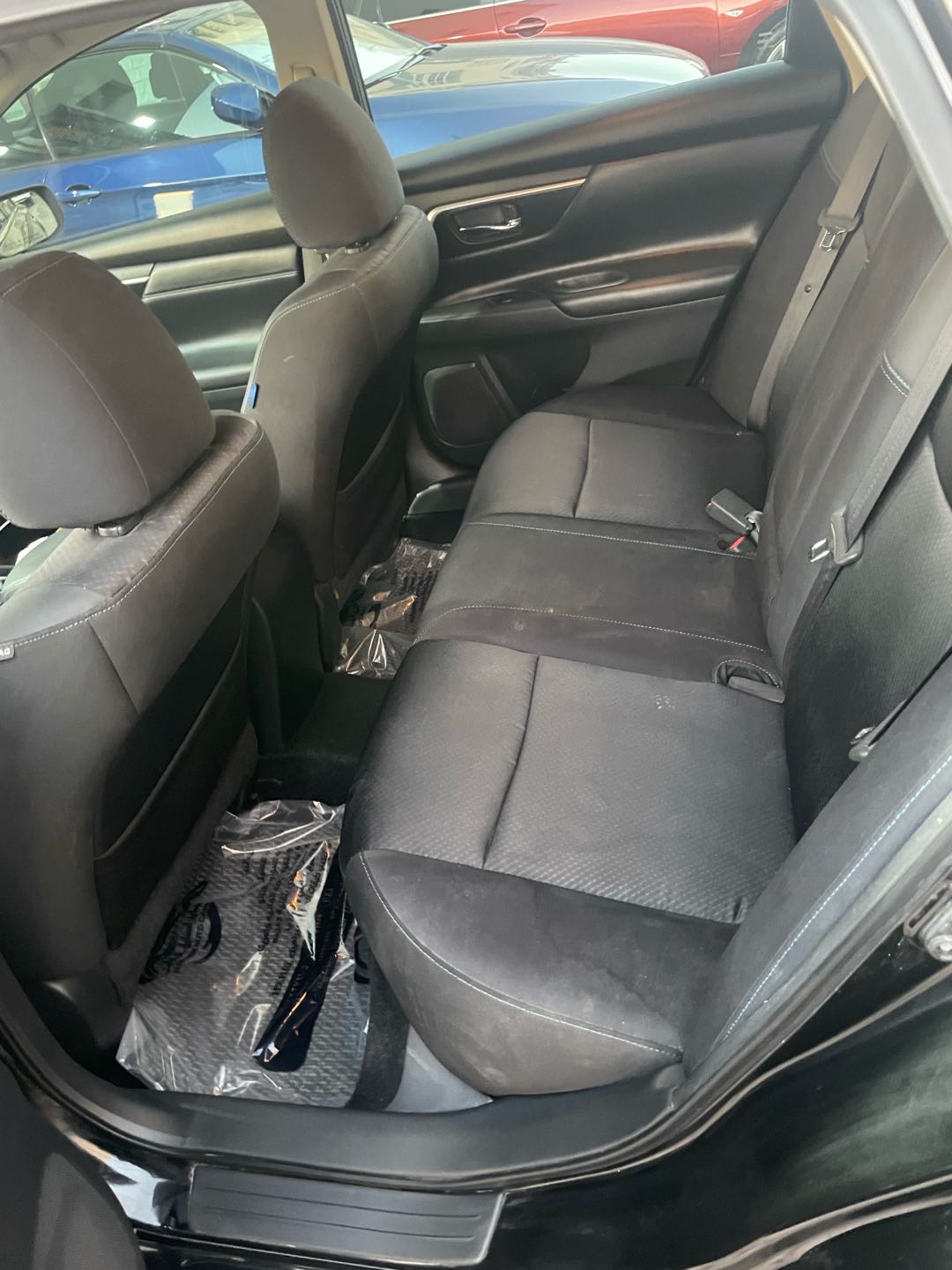 Car Image 2017 NISSAN ALTIMA SR