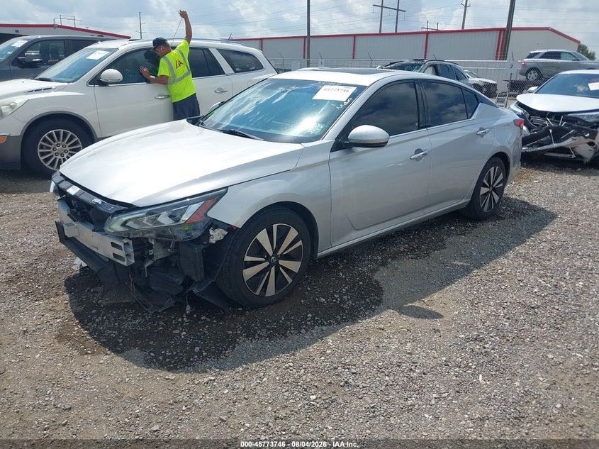 Car Image 2019 NISSAN ALTIMA