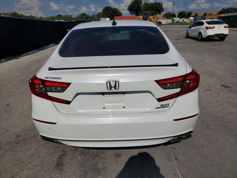 Car Image 2022 HONDA ACCORD