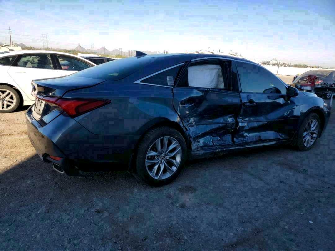 Car Image 2020 TOYOTA AVALON