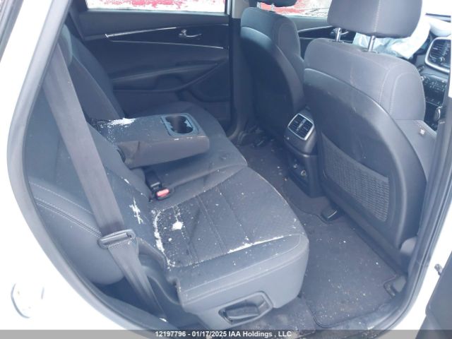 Car Image 2018 KIA SORENTO