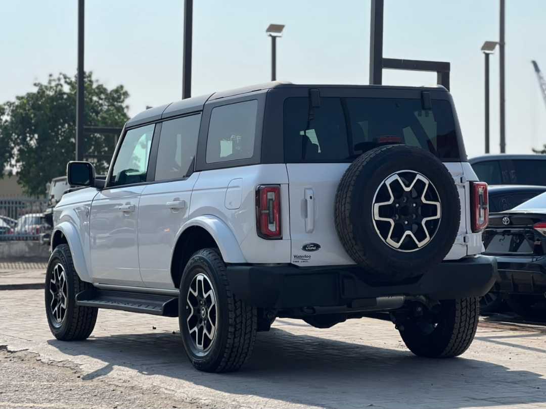 Car Image 2025 FORD BRONCO