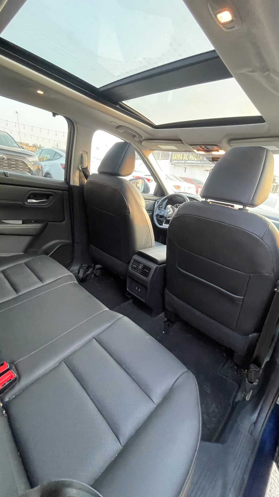 Car Image 2024 NISSAN ROGUE
