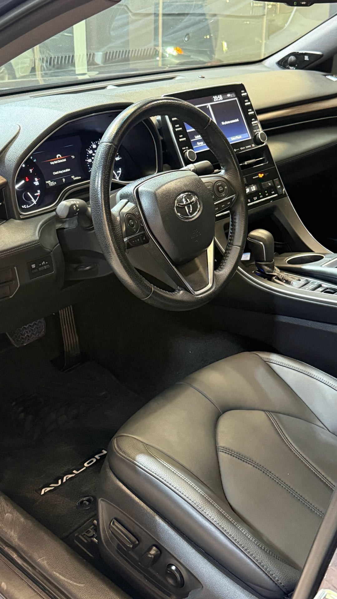 Car Image 2019 TOYOTA AVALON XLE