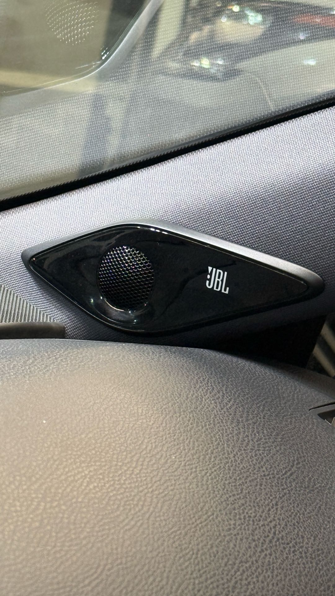 Car Image 2019 TOYOTA AVALON XLE