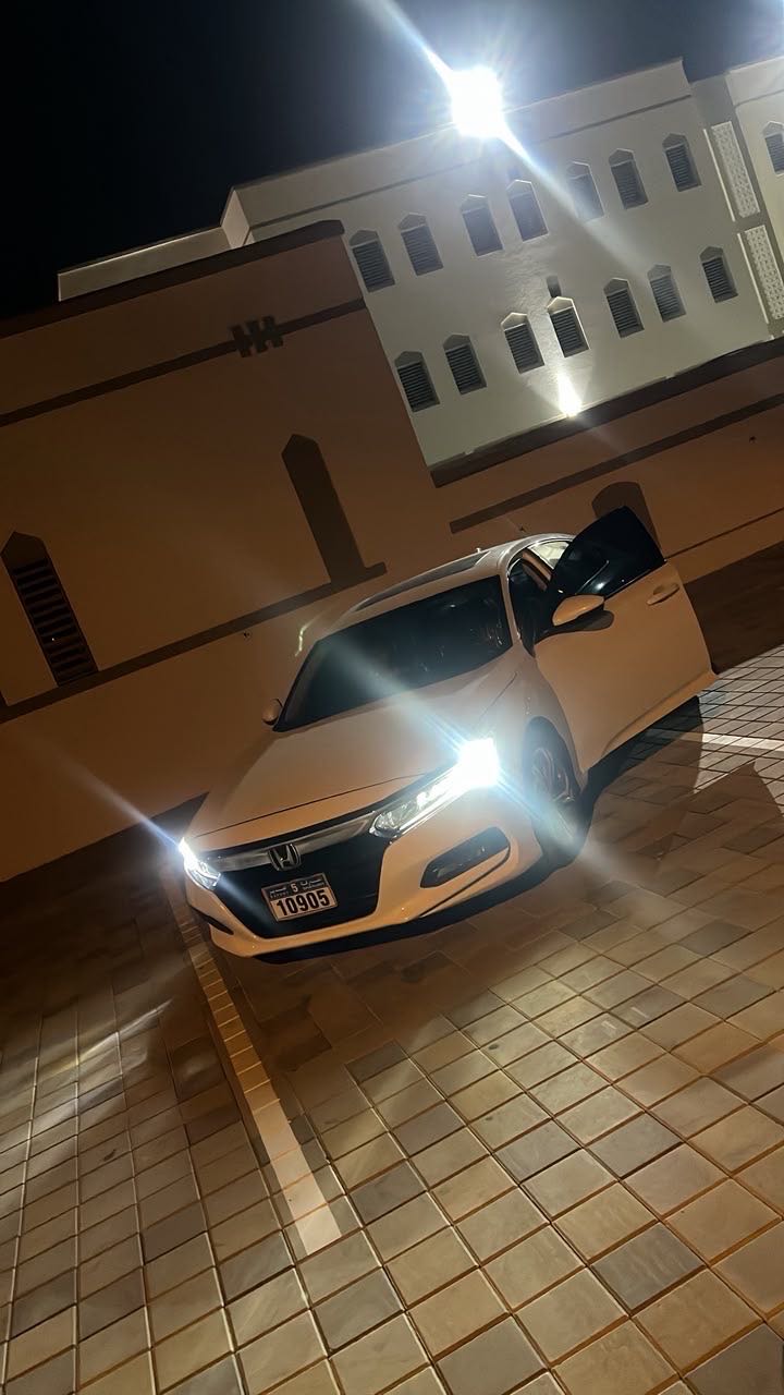 Car Image 2018 HONDA ACCORD EXL