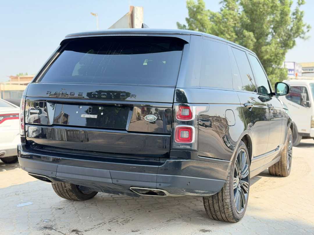 Car Image 2019 LAND ROVER VOGUE