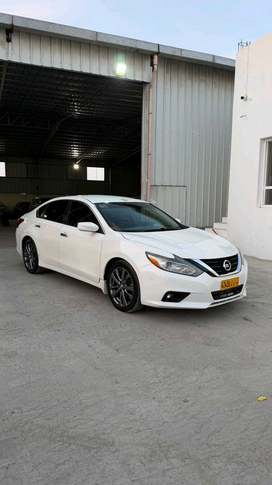 Car Image 2018 NISSAN ALTIMA