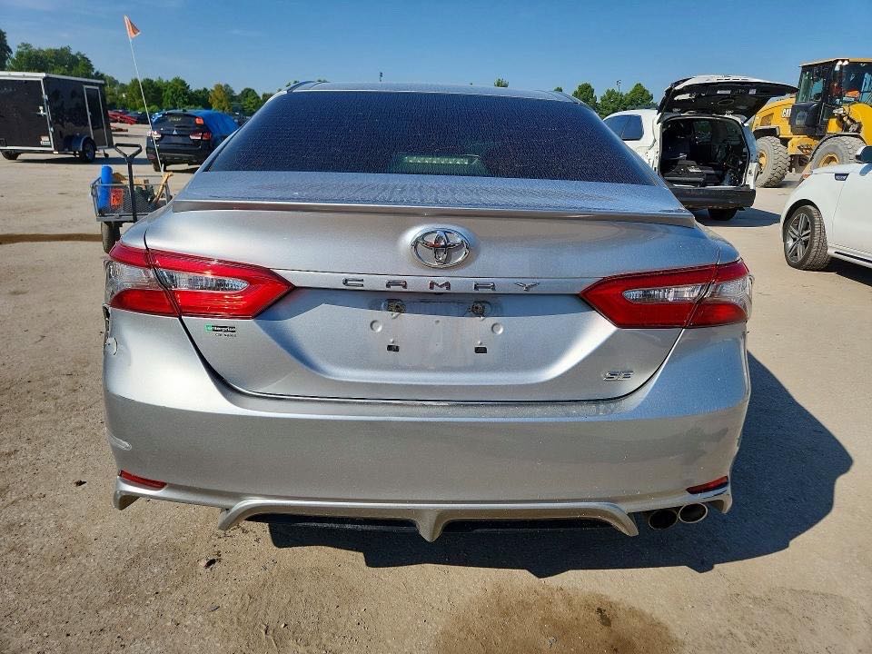 Car Image 2018 TOYOTA CAMRY