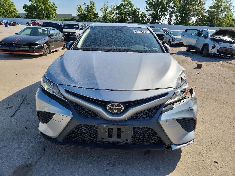 Car Image 2018 TOYOTA CAMRY