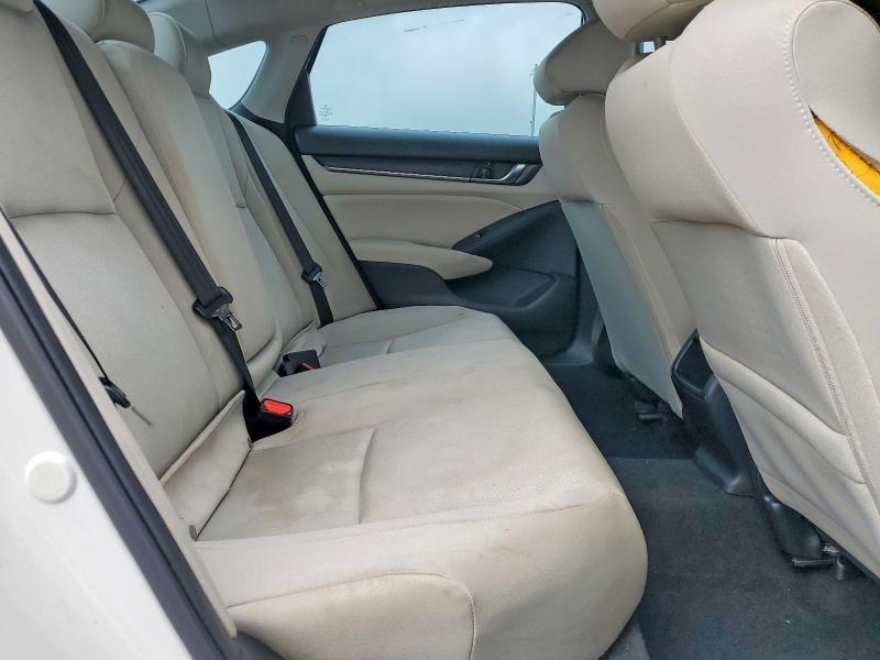 Car Image 2018 HONDA ACCORD