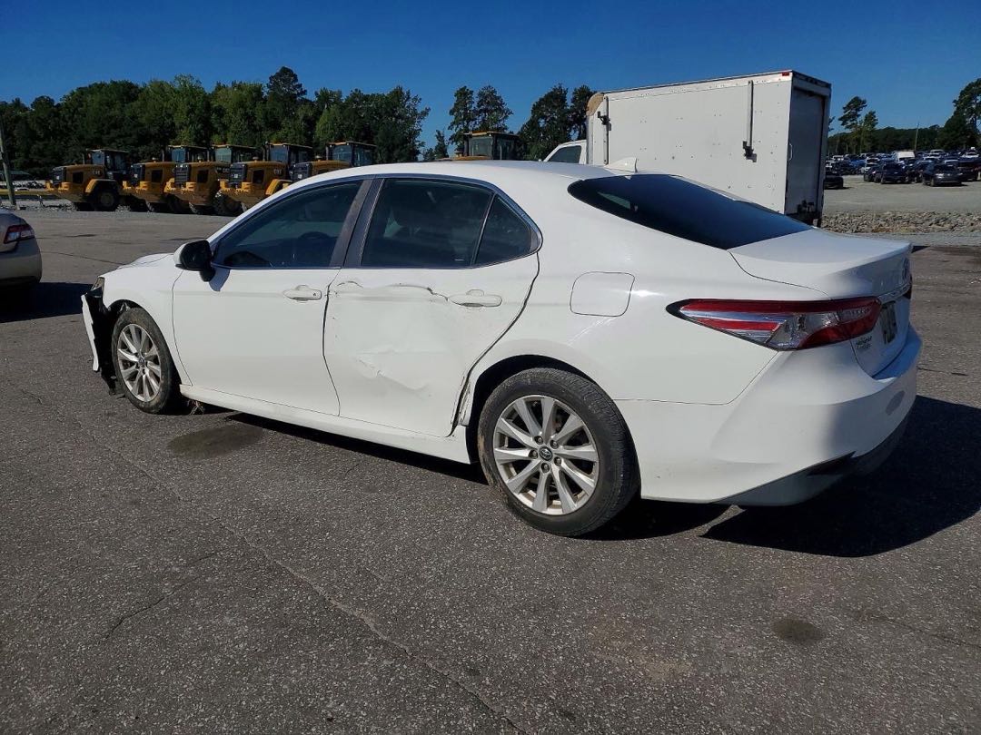 Car Image 2019 TOYOTA CAMRY