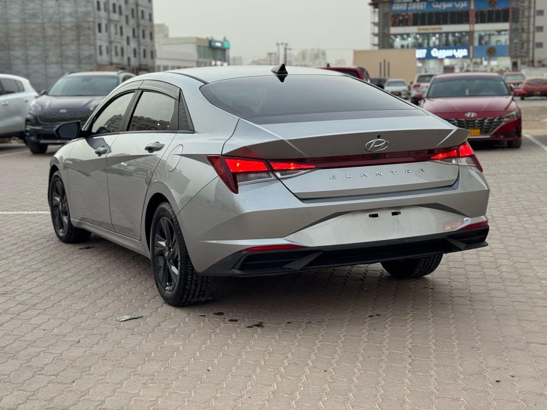HYUNDAI ELANTRA 2022