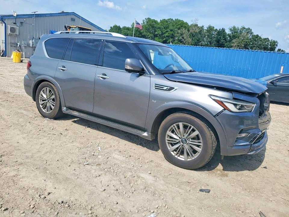 Car Image 2018 INFINITI QX80