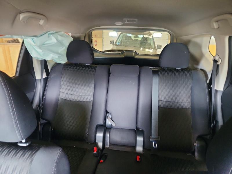 Car Image 2019 NISSAN ROGUE
