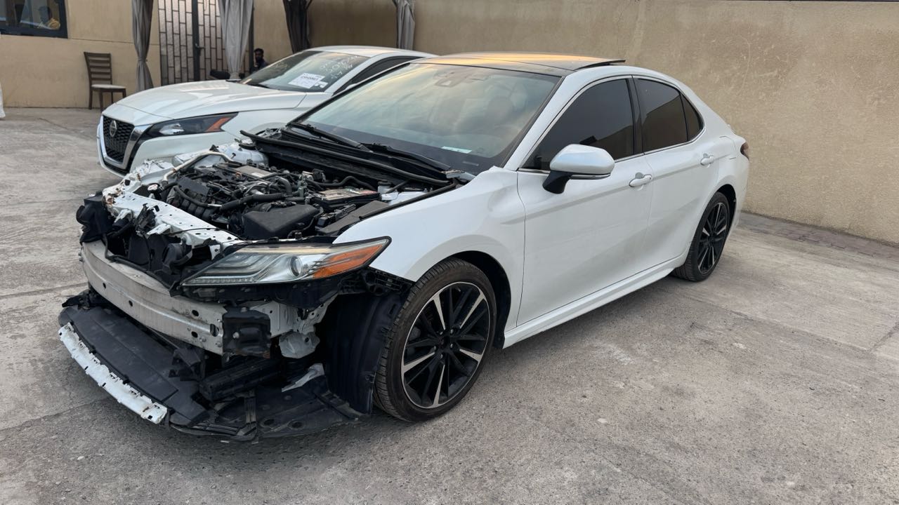 Car Image 2019 TOYOTA CAMRY