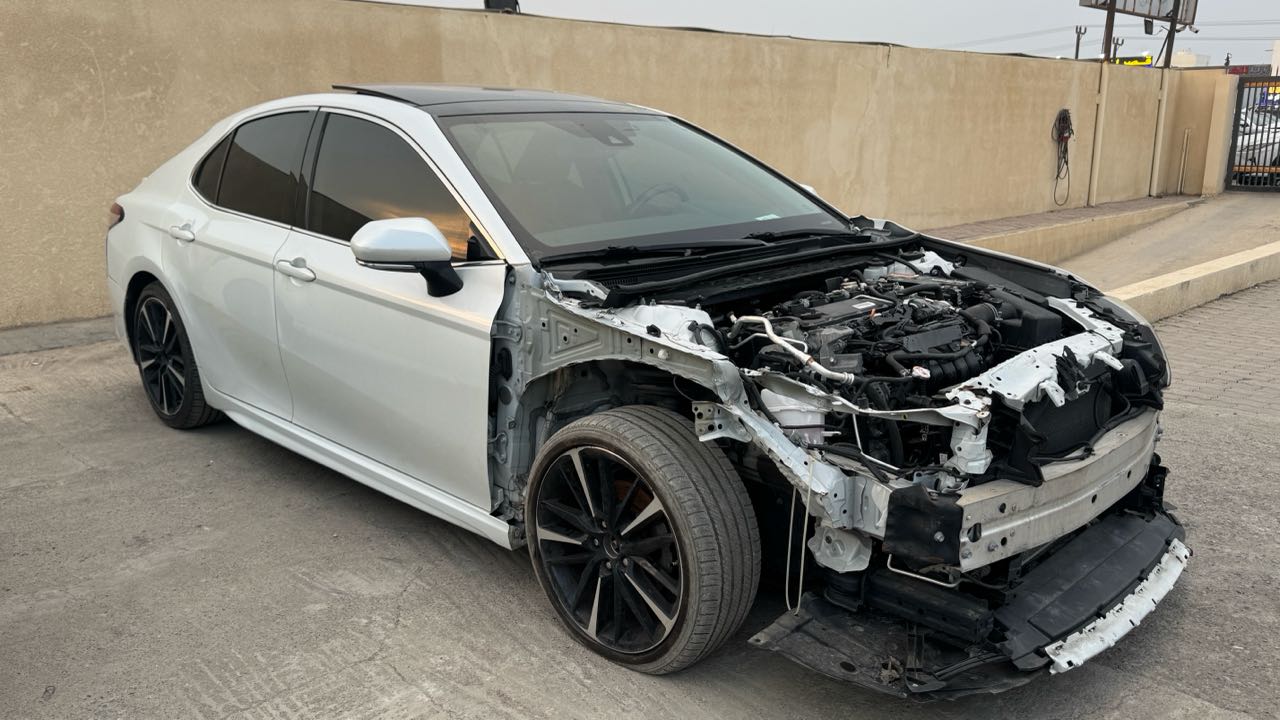 Car Image 2019 TOYOTA CAMRY