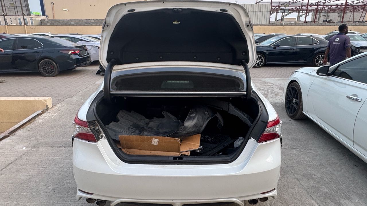 Car Image 2019 TOYOTA CAMRY