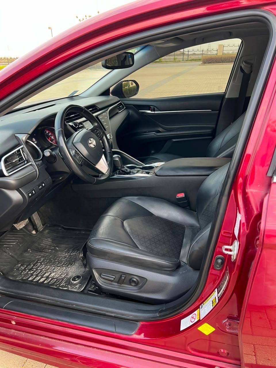 Car Image 2018 TOYOTA CAMRY XSE