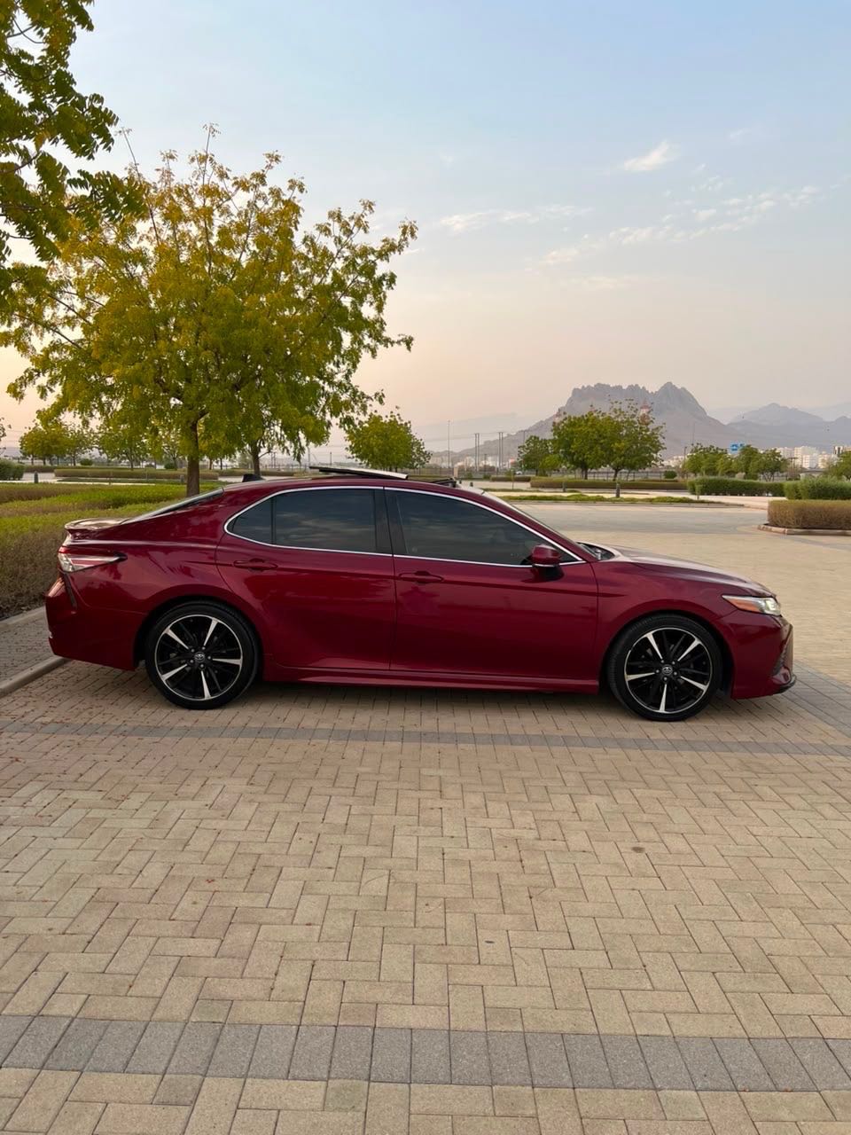 Car Image 2018 TOYOTA CAMRY XSE