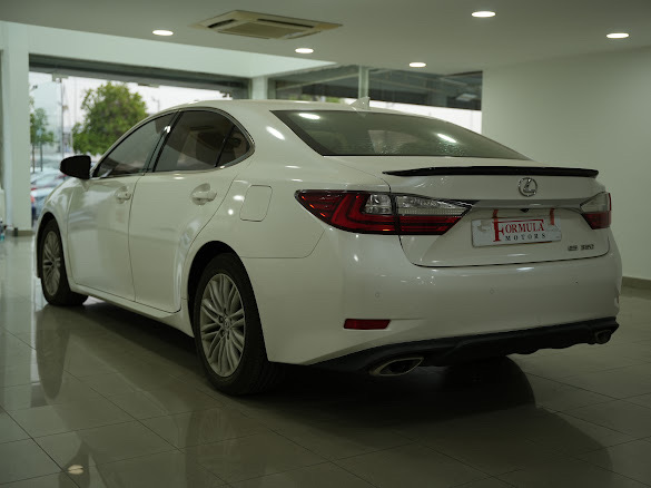 Car Image 2017 LEXUS ES 350