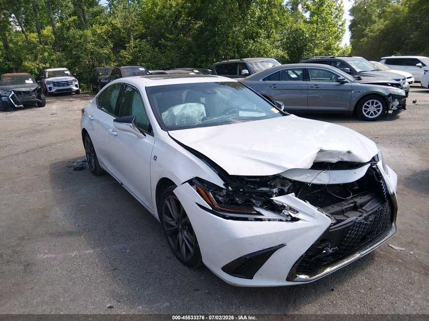 Car Image 2019 LEXUS ES