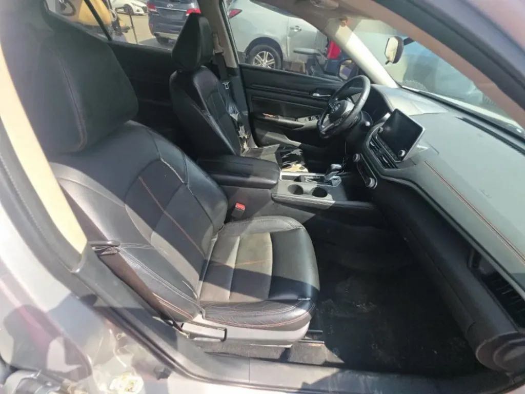 Car Image 2019 NISSAN ALTIMA