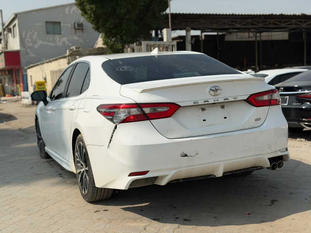 Car Image 2019 TOYOTA CAMRY