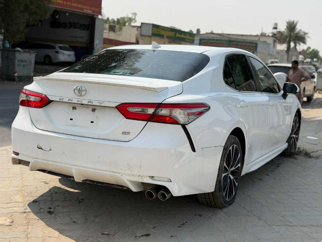 Car Image 2019 TOYOTA CAMRY